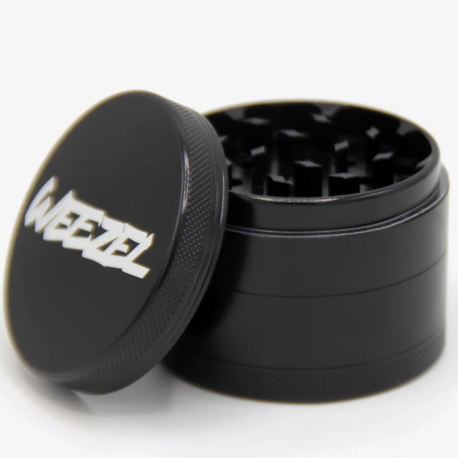 Schwarzer Keramik Grinder, geöffnet