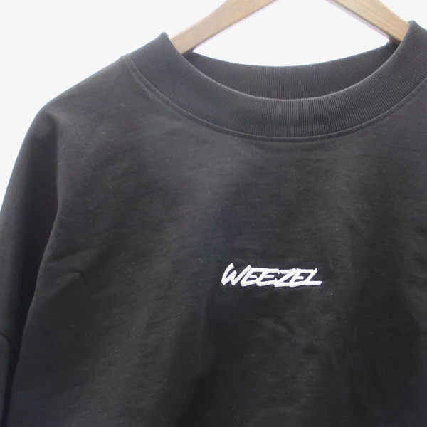 Schwarzes Oversized T-Shirt, WEEZEL. Aufgebügelt
