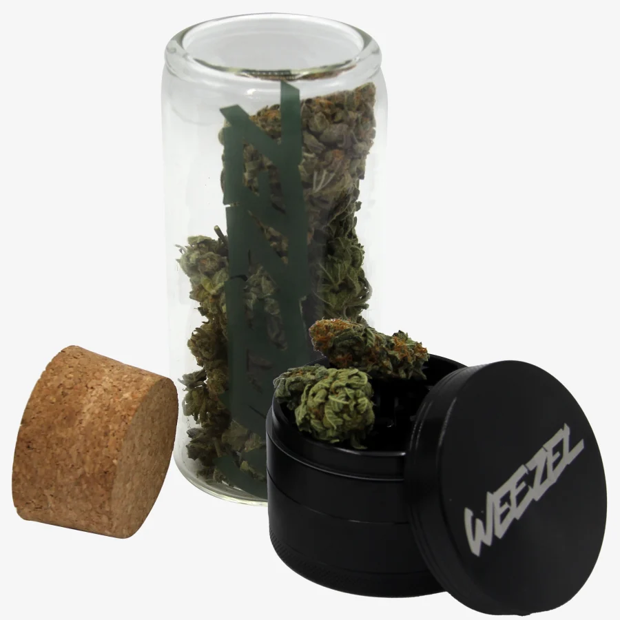 Basic Bundle, bestehend aus Basic Stash und Basic Grinder, von vorne gefüllt